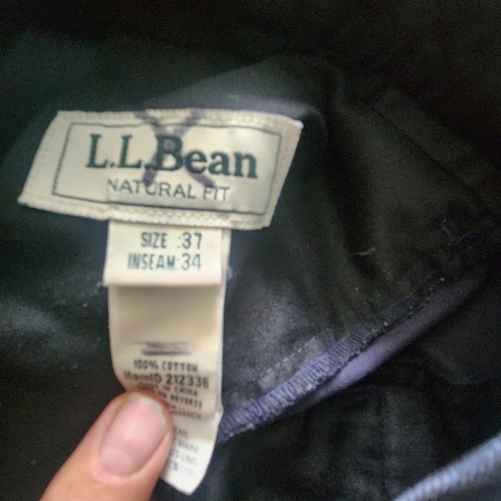 L.L. Bean Men's Dark Gray Dress Pants. Natural Fit. 37x34 - Picture 2 of 5